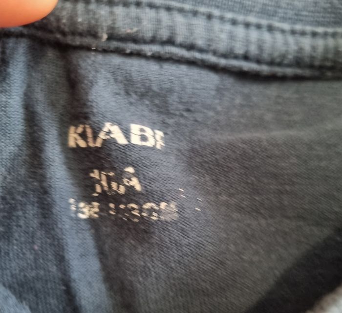 t-shirt manche longue kiabi bleu foncé imprimé voiture taille 10ans - photo numéro 2