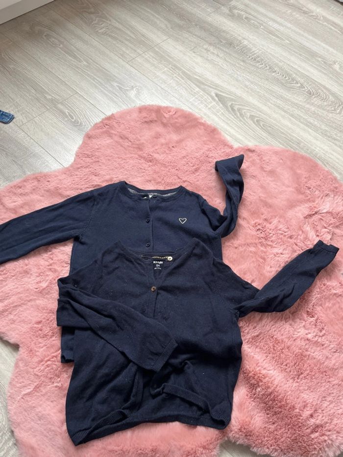 2 gilets fin fille bleu marine 5 ans