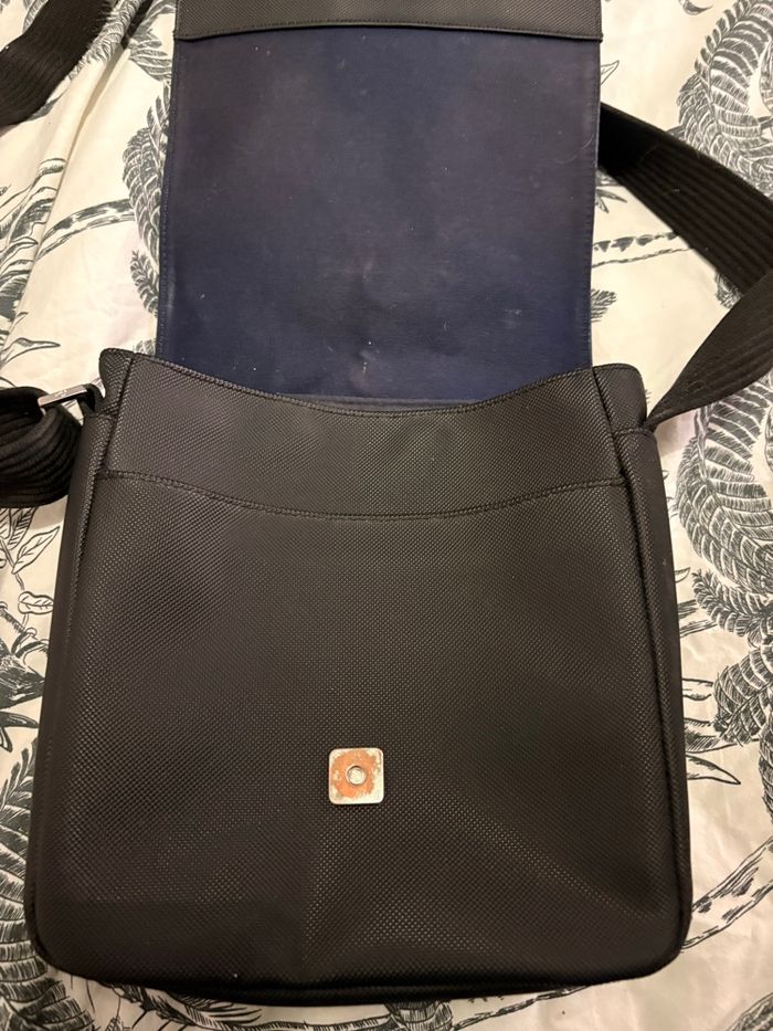 Sacoche/sac Lacoste - photo numéro 6