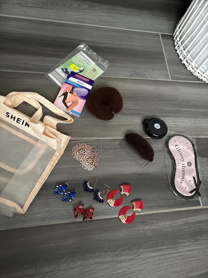 Lot accessoires pour fille - photo numéro 2