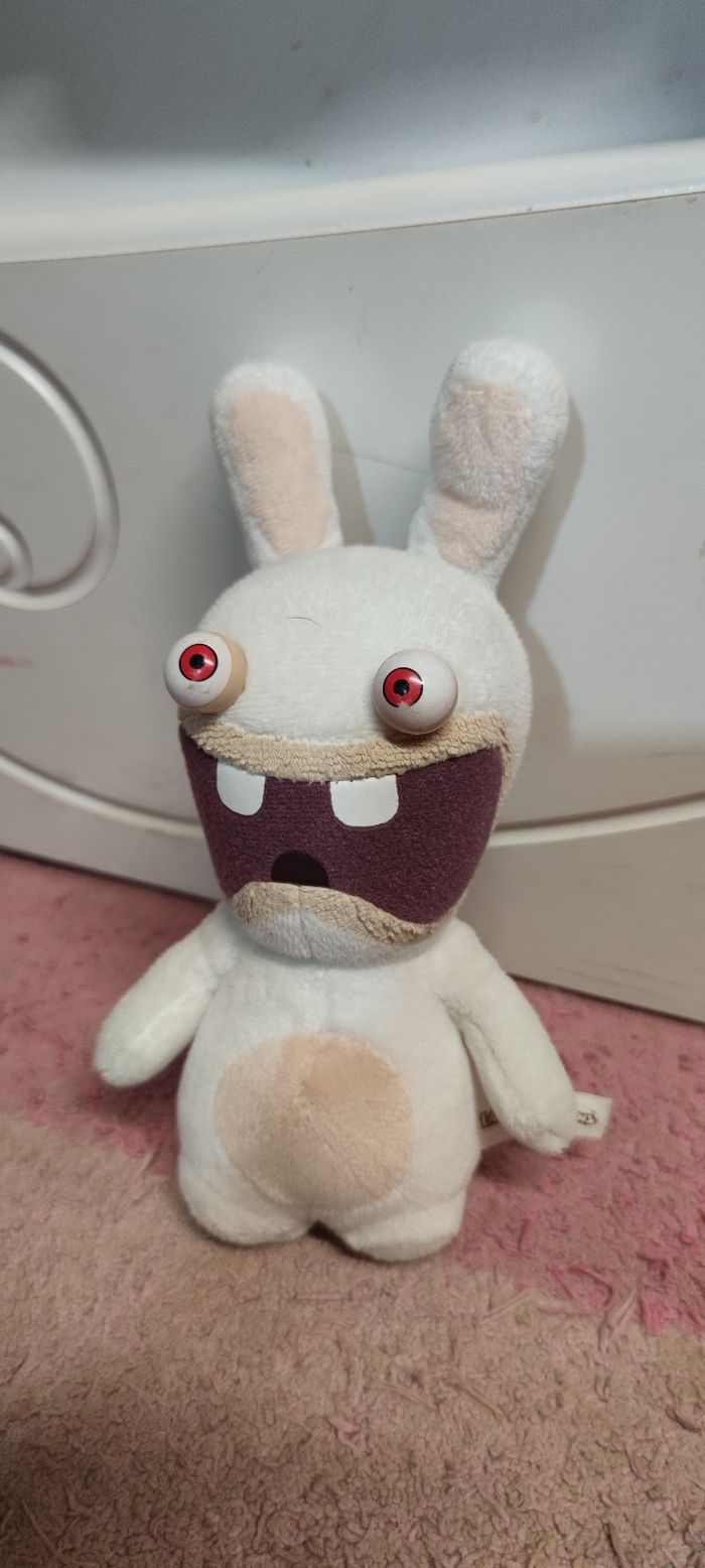 Peluche lapin crétin 🐰