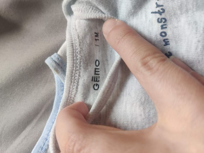 Lot bodies garçon 1/3/6 mois - photo numéro 5