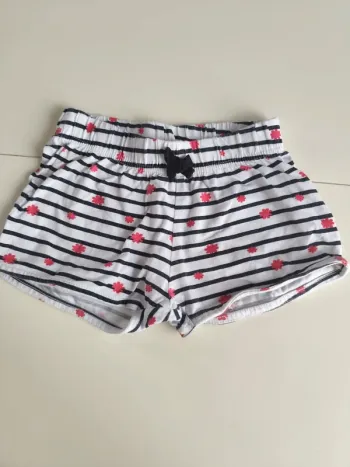 Short 4 ans