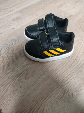Basket adidas