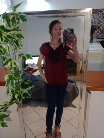 T-shirt taille l femme Bordeaux broderie noir c19