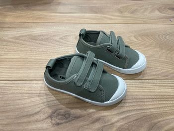 Chaussures en toile 23
