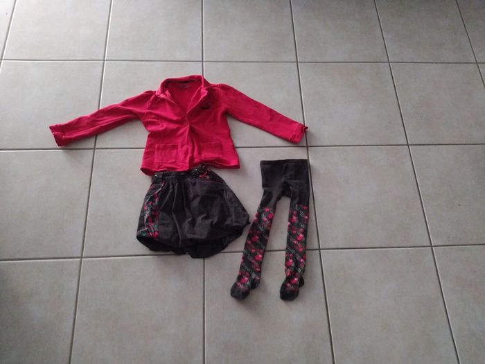 Ensemble veste, jupe et collant