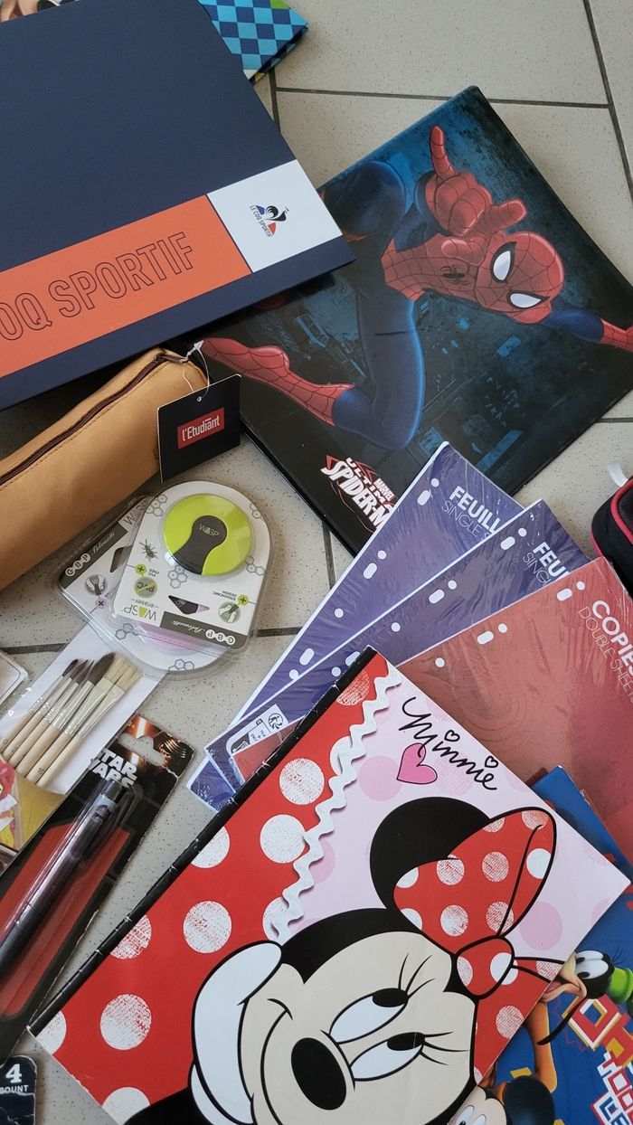 Lot fournitures scolaires - photo numéro 2