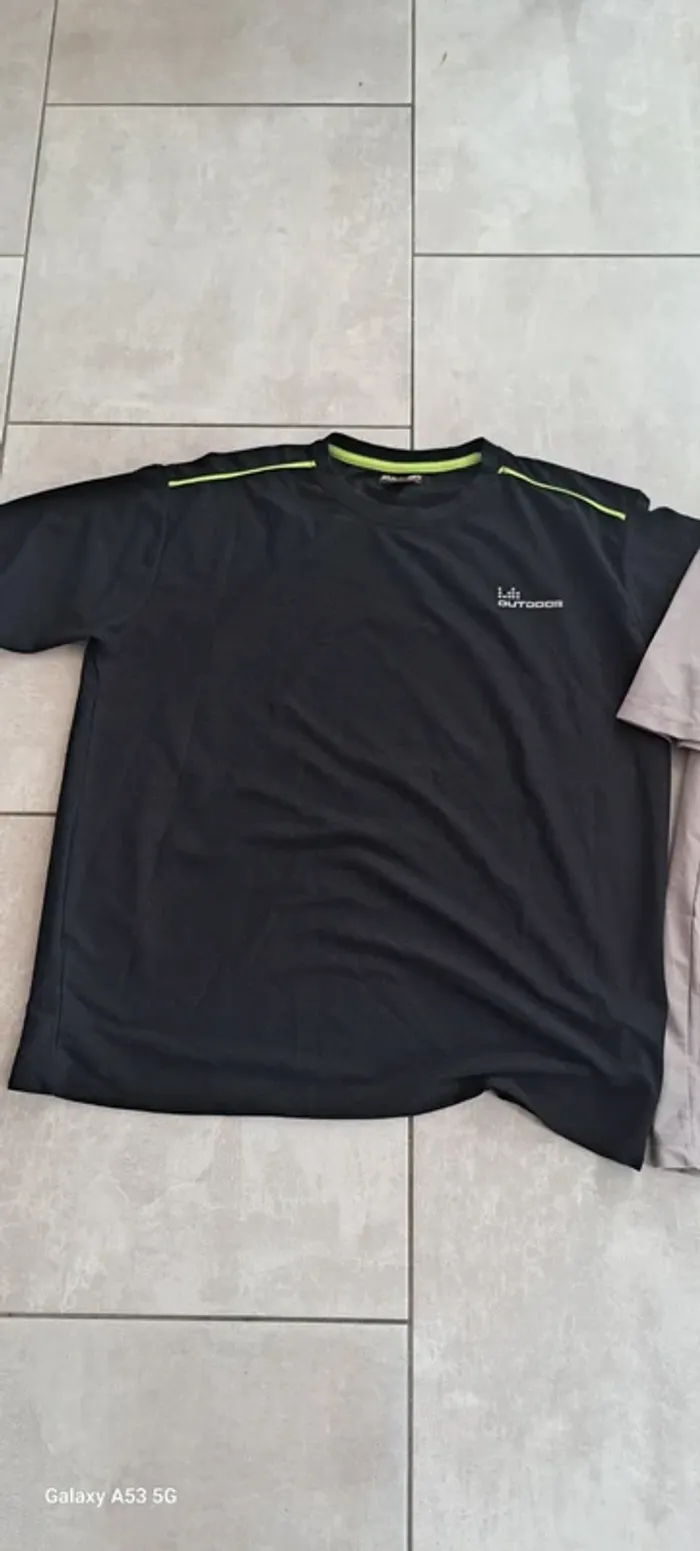 Lot t-shirt - photo numéro 2