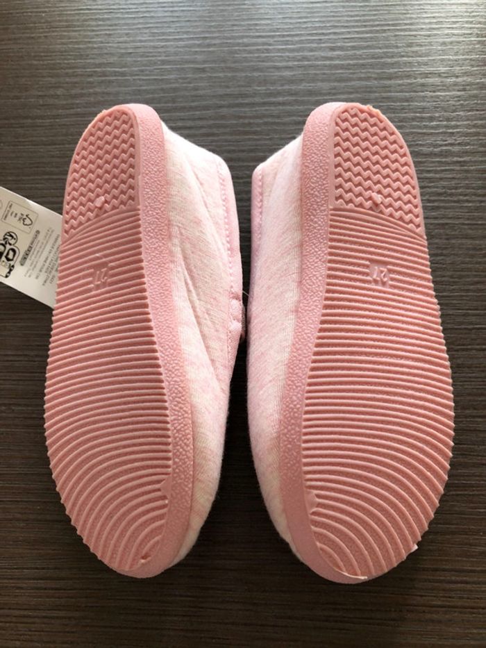 Chaussons étoile jaune 27 - photo numéro 4