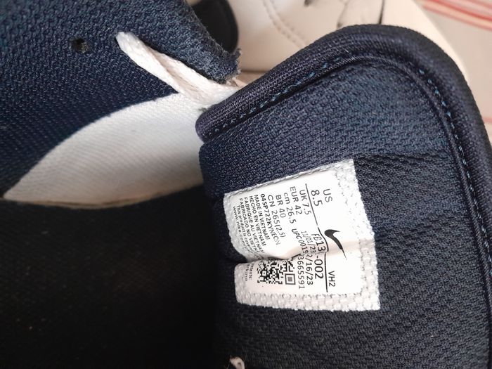 Paire de chaussures Nike Pointure 42 - photo numéro 9