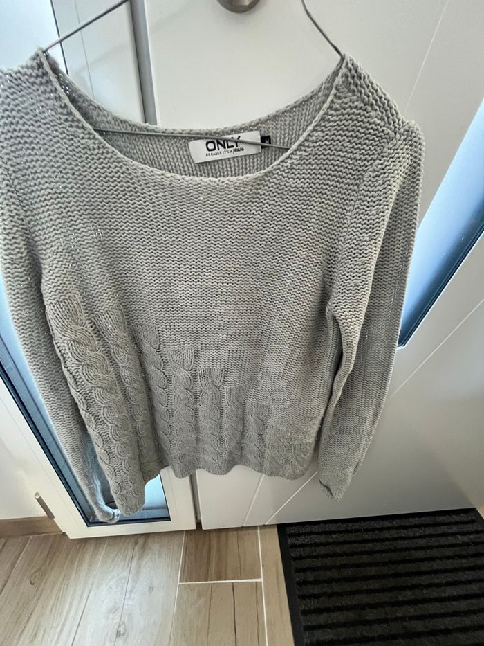 Pull gris only