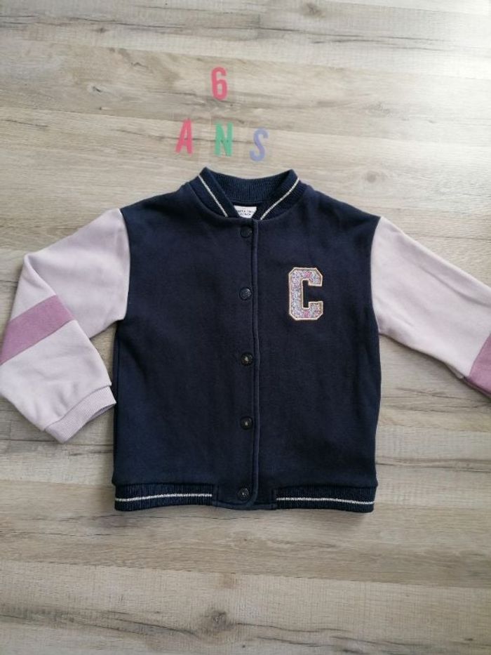 Gilet bombers campus