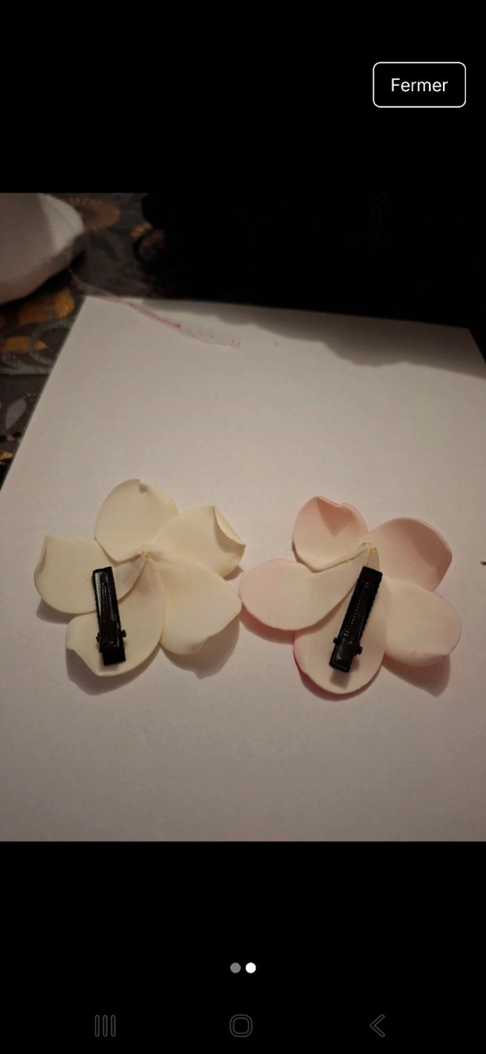 Lots 2 barrettes fille fleur neuf - photo numéro 2