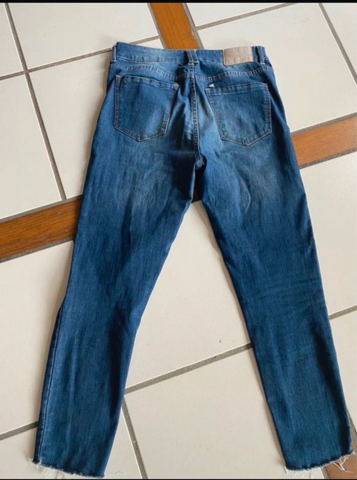 Jean Pull&bear 40 - photo numéro 3