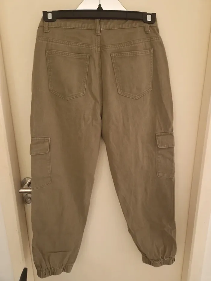 Jean cargo vert militaire à poche à rabat taille M - photo numéro 2