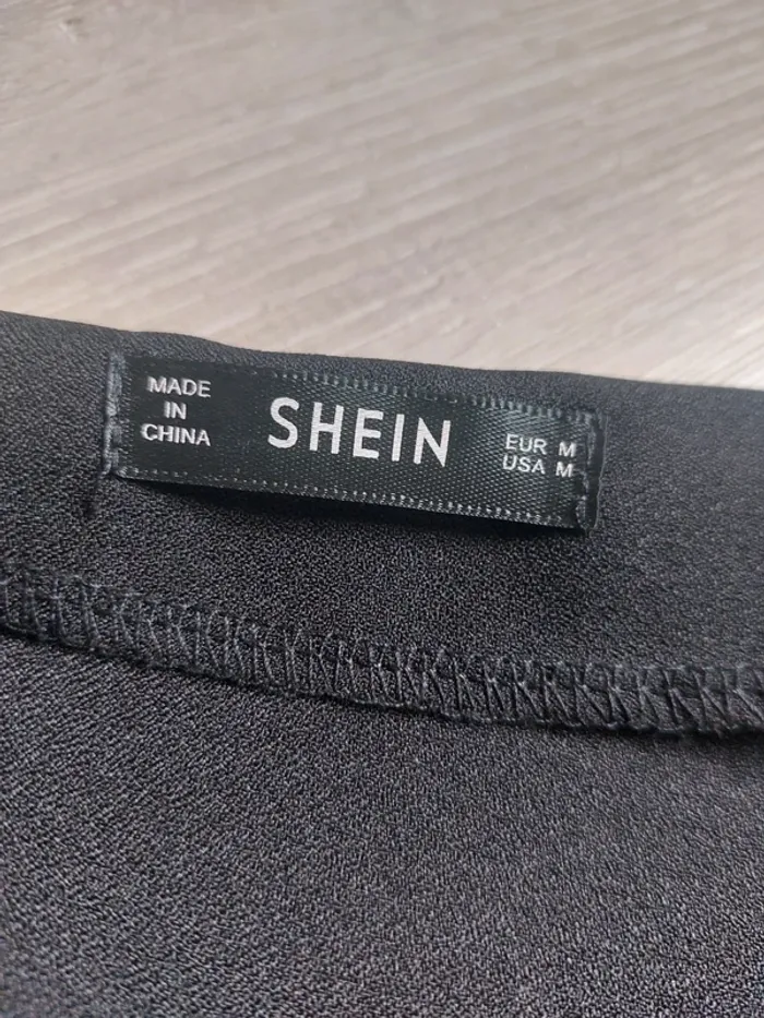 Robe shein t M - photo numéro 2