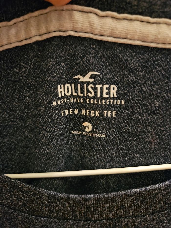 T-shirt Hollister - photo numéro 2