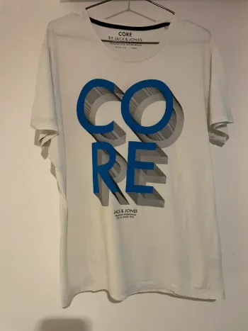 TEE shirt Jack & Jones taille 40 - L en très bon état