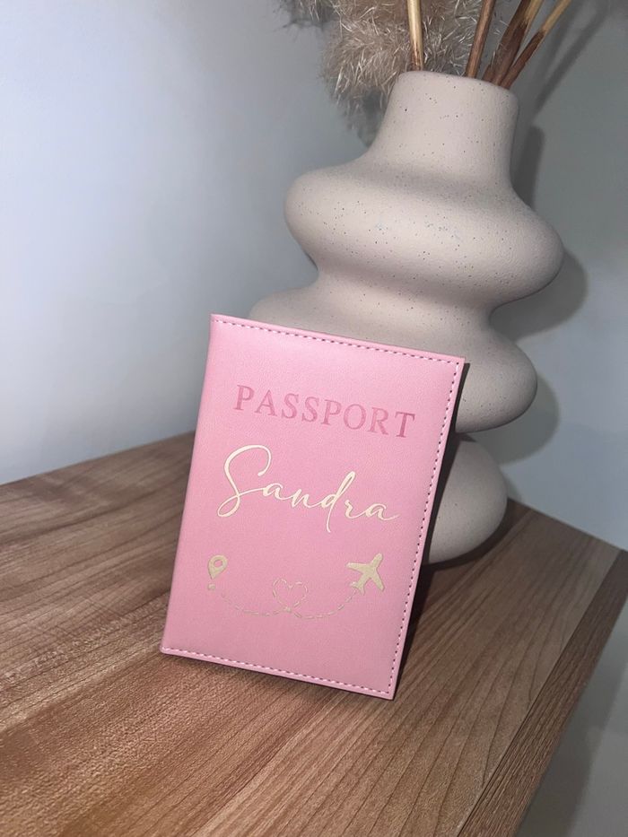 Étui passeport personnalisé - photo numéro 5