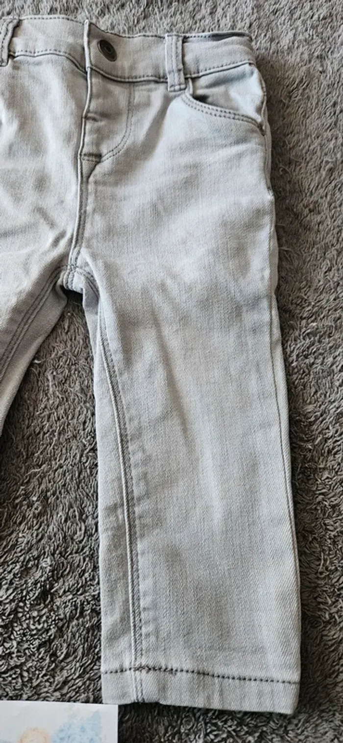 Jeans 18 mois - photo numéro 2