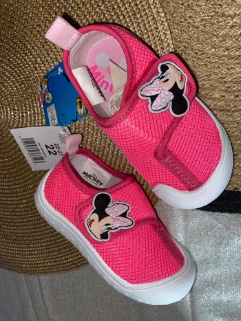 Baskets Minnie taille 22 disney