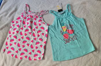Lot 2 débardeurs 5/6 ans