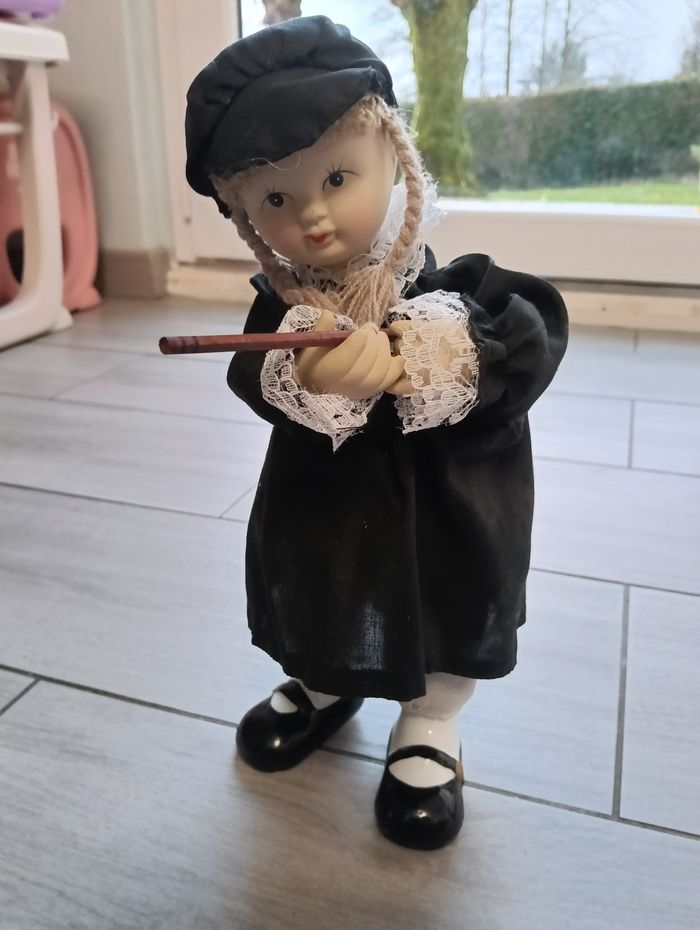 Gros lot de poupées en porcelaine - photo numéro 4