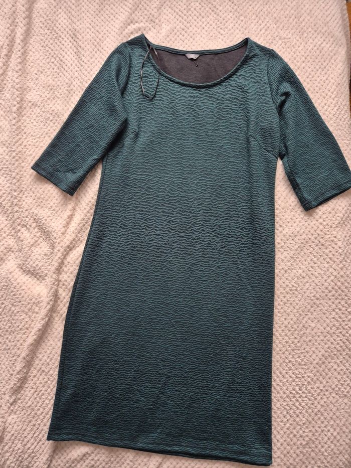 Robe verte et noire - photo numéro 10