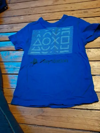 Tshirt taille 7/8 ans