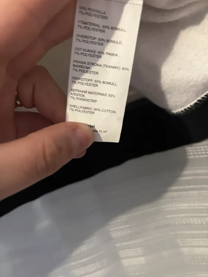 Pull rouge et blanc - photo numéro 8
