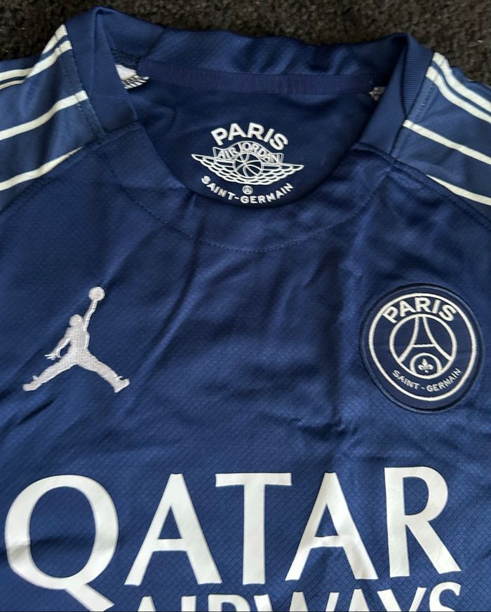 Maillot psg fourth Joâo Neves - photo numéro 4