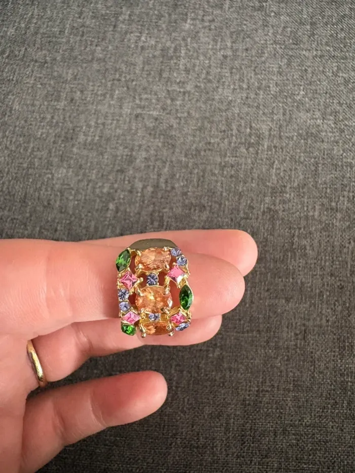 Bague dorée et multicolore - photo numéro 3