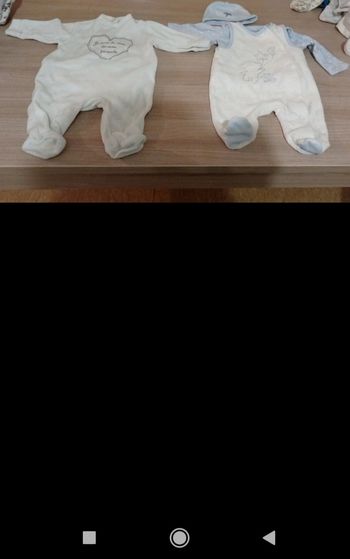 Lot pijama taille 1 mois