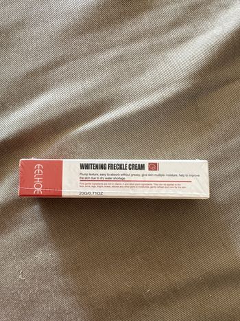 Crème éclaircissante pour le visage, hydratante et légère, à absorption rapide sans effet gras 