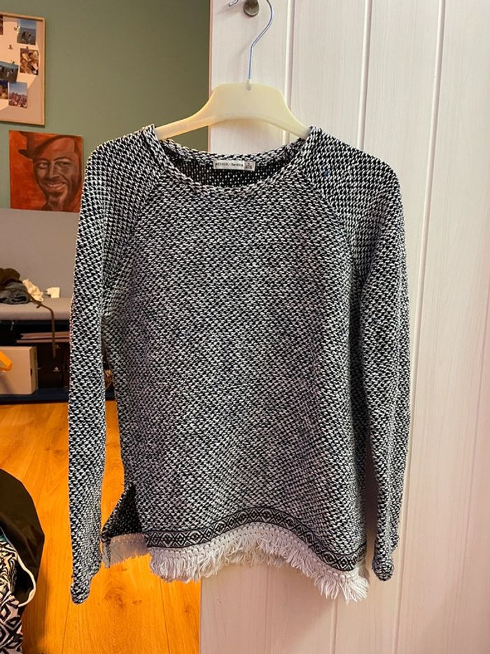 Pull gris et blanc Bershka XS