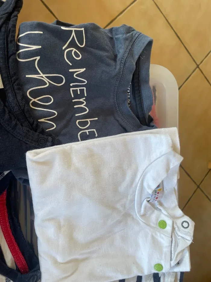 lot de teeshirt manches longues - photo numéro 5