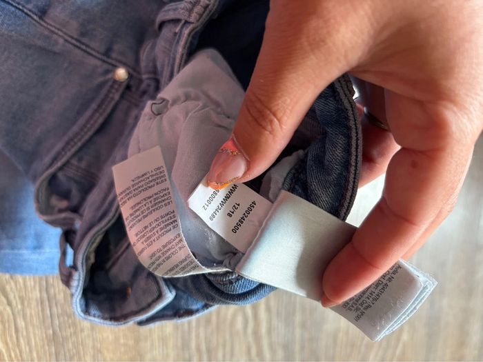 Jean Tommy Hilfiger - coupe skinny - taille US 25 équivalent à un 34 - en très bon état - photo numéro 7