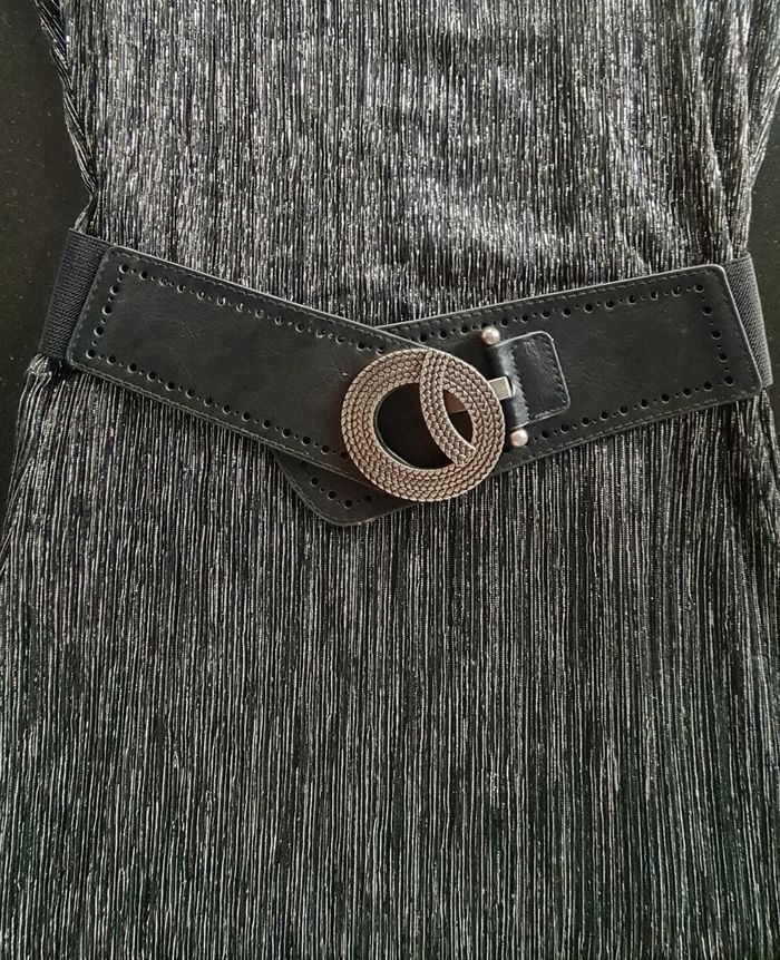 Robe argentée chic – Taille M / 38, neuve sans étiquette - photo numéro 5