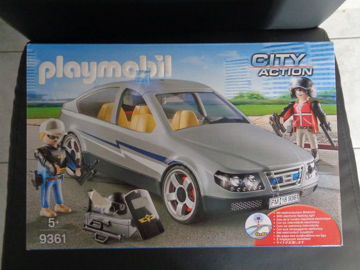 Voiture banalisée policier city action playmobil 9361