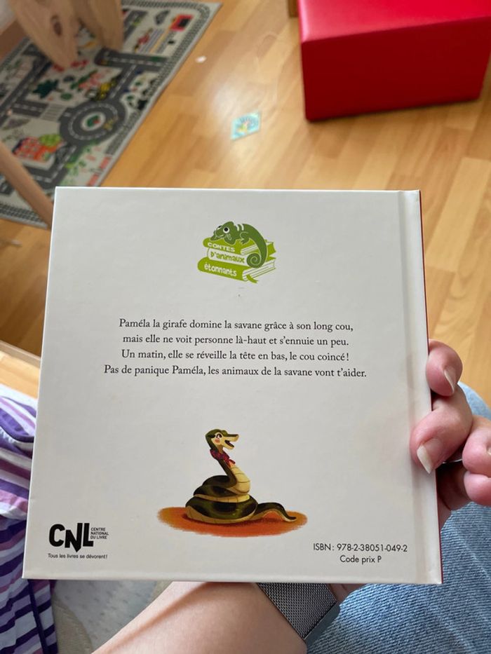 La girafe qui avait un torticolis - photo numéro 2