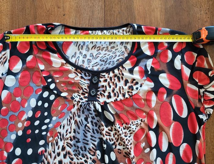 Tunique manches courtes à motifs rouge noir blanc et léopard Hong Hong Taille 46 - photo numéro 11