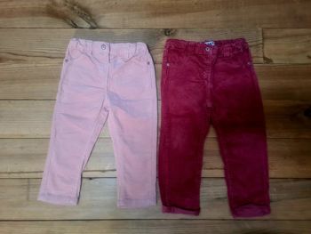Lot de 2 pantalons en velours pour bebe fille.