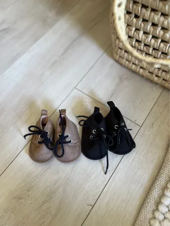 2 paires de chaussures bébé