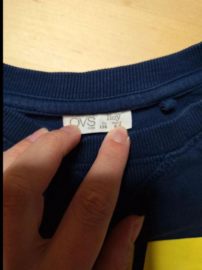 T-shirt manches longues pour garçon taille 6 ans Marque ovs très bon état - photo numéro 6