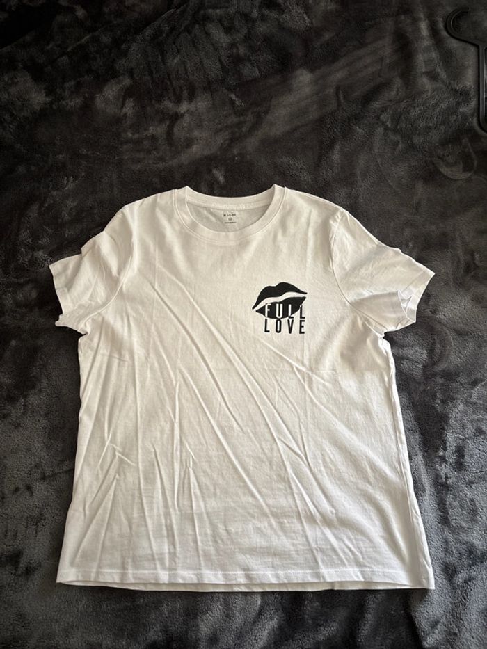 Tee shirt