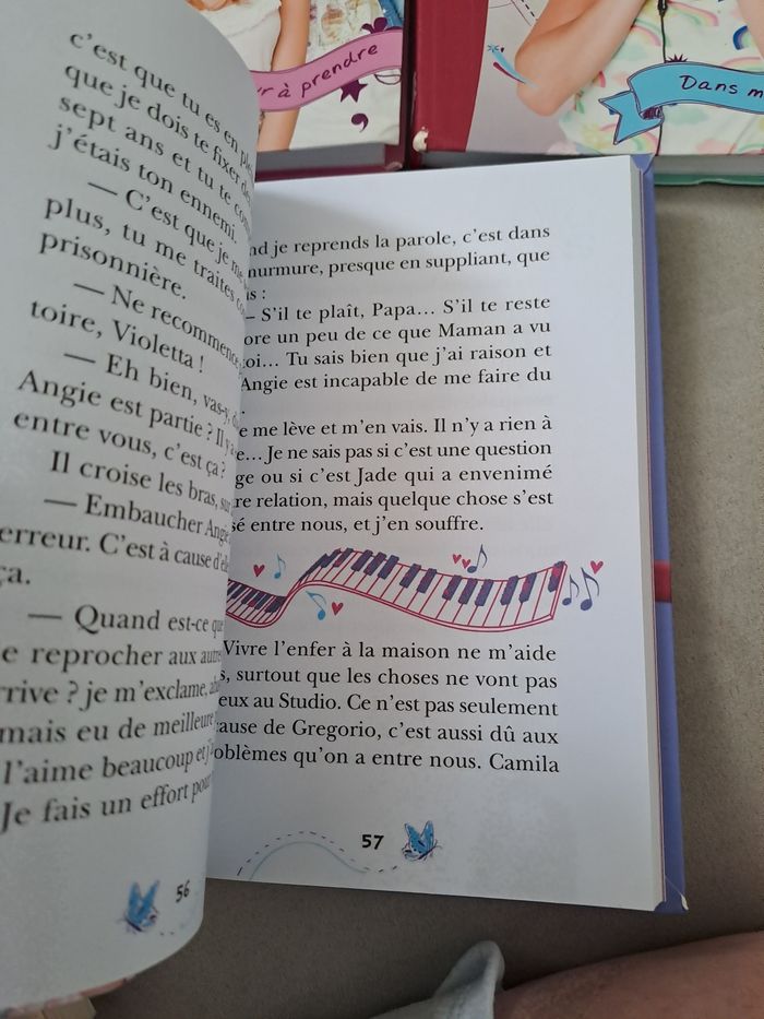 3 livres Violetta Disney - photo numéro 5