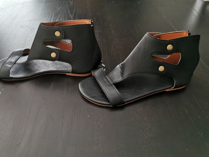 Sandales d'été T41 neuves - photo numéro 2