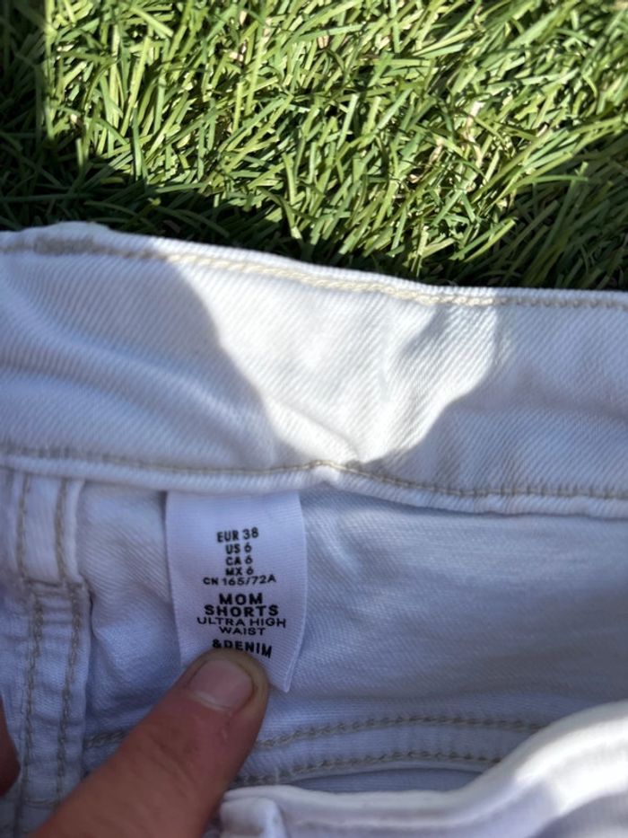 Short jean taille 38 - photo numéro 3