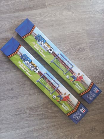 Lot de 2 cages de foot avec ballons